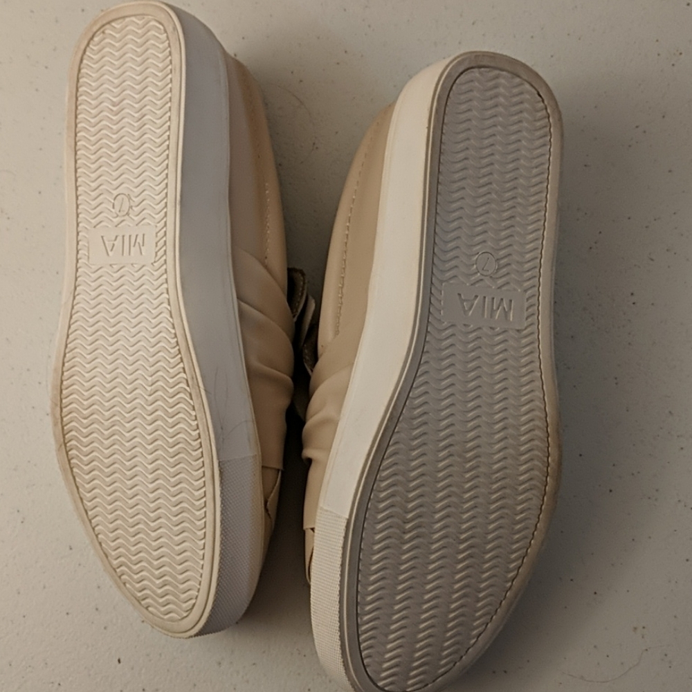 Mia light pink slip on shoes size 7 - Picture 3 of 5
